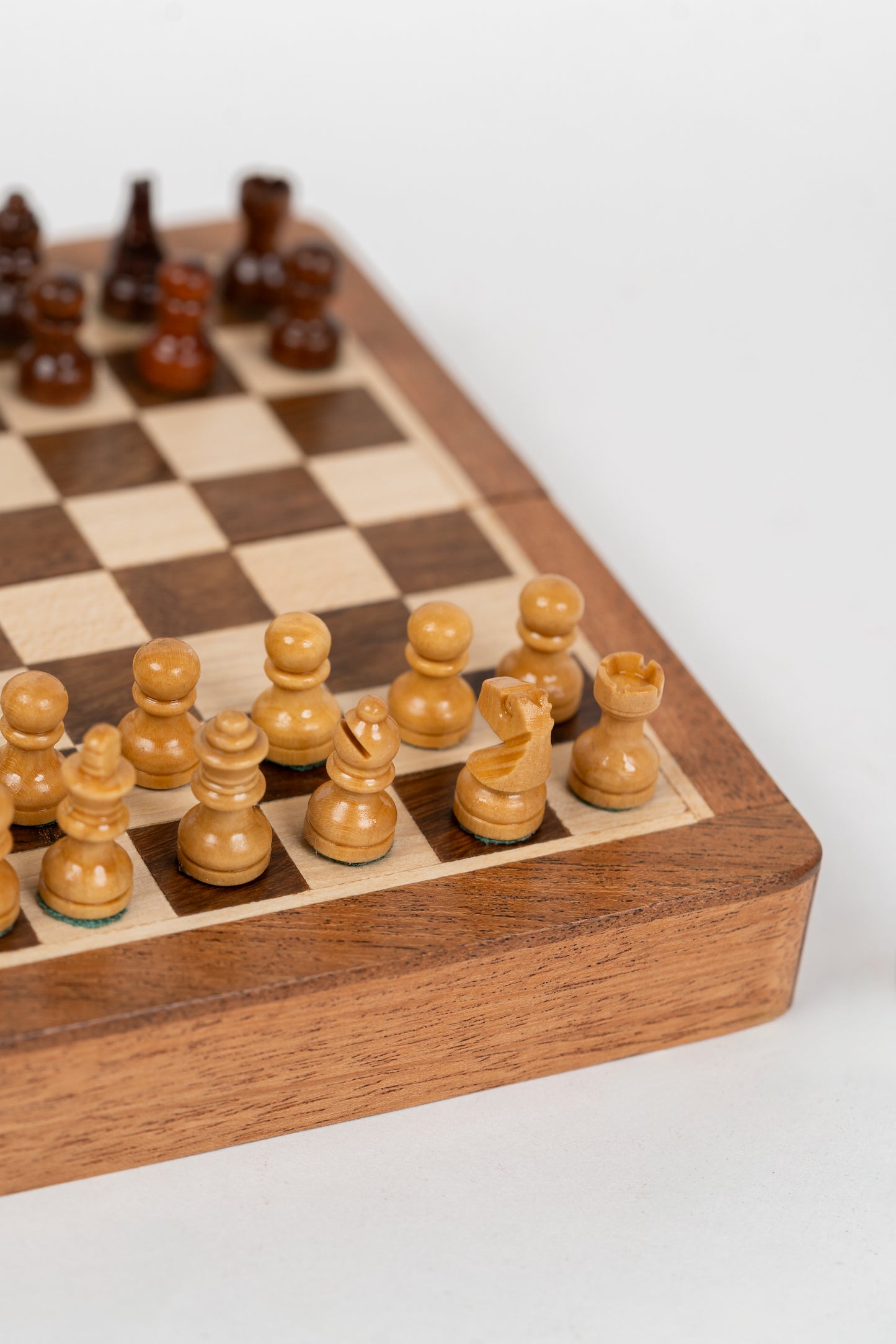 Foldable Magnetic Chess Set