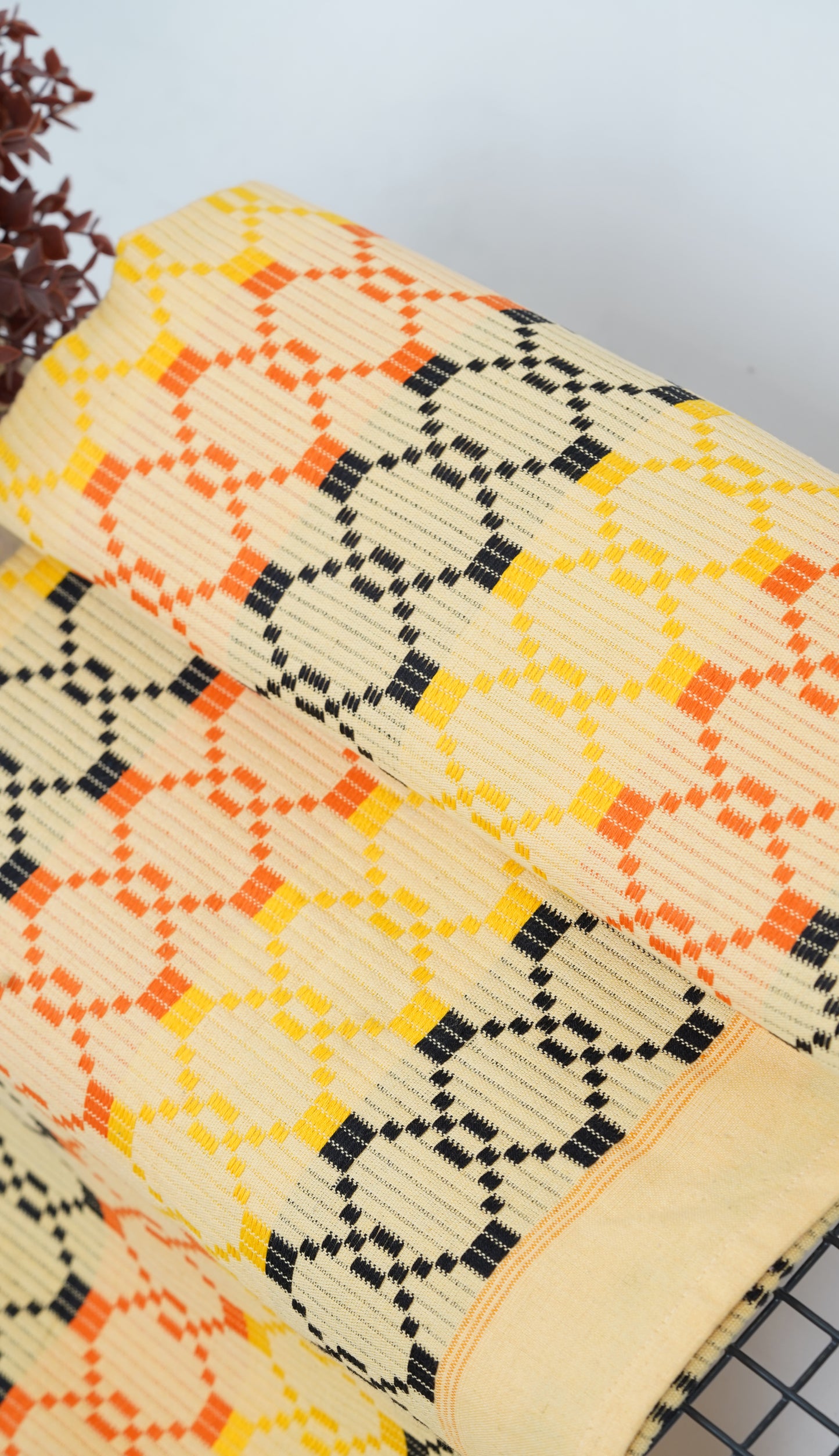 Premium Handloom Vintage pattern Chennimalai Bedsheet - Black and Yellow