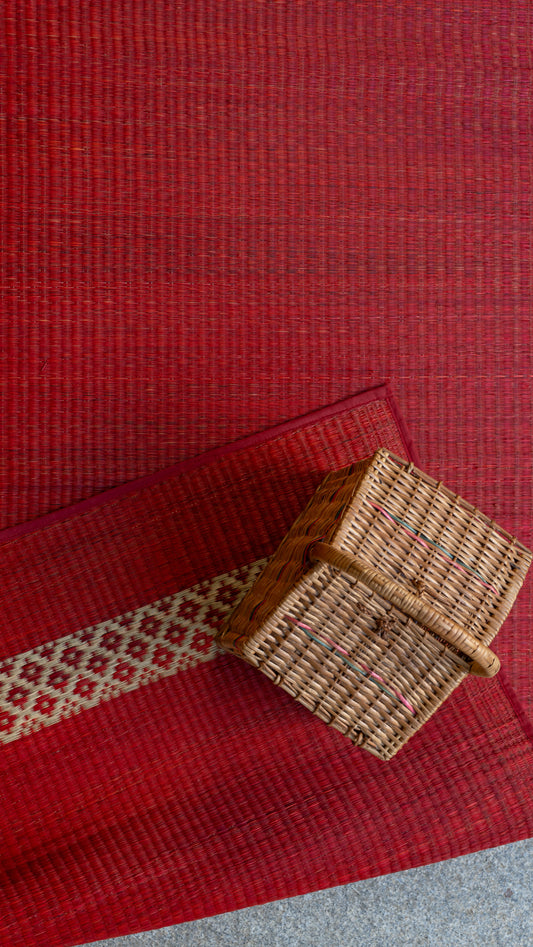 Pattamadai River Grass Wedding Mats - Red & Off White