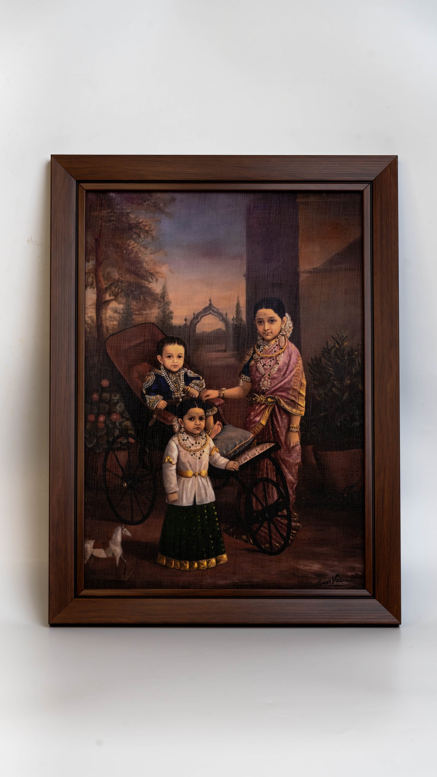 Krishnaraja Wadiyar IV with his Sisters