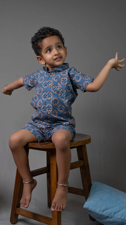 Blue Clover Print Cotton shirt and shorts set