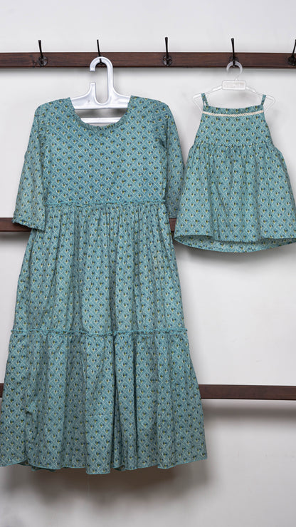 Mother & Daughter Twinning Dress | Small Tulip Print | Light Blue