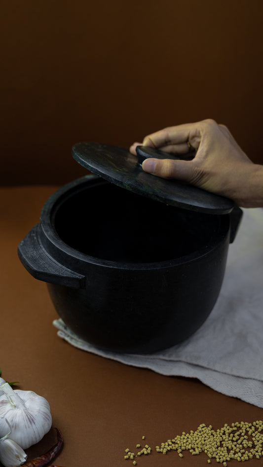 Soapstone Cookware with Lid - Seasoned