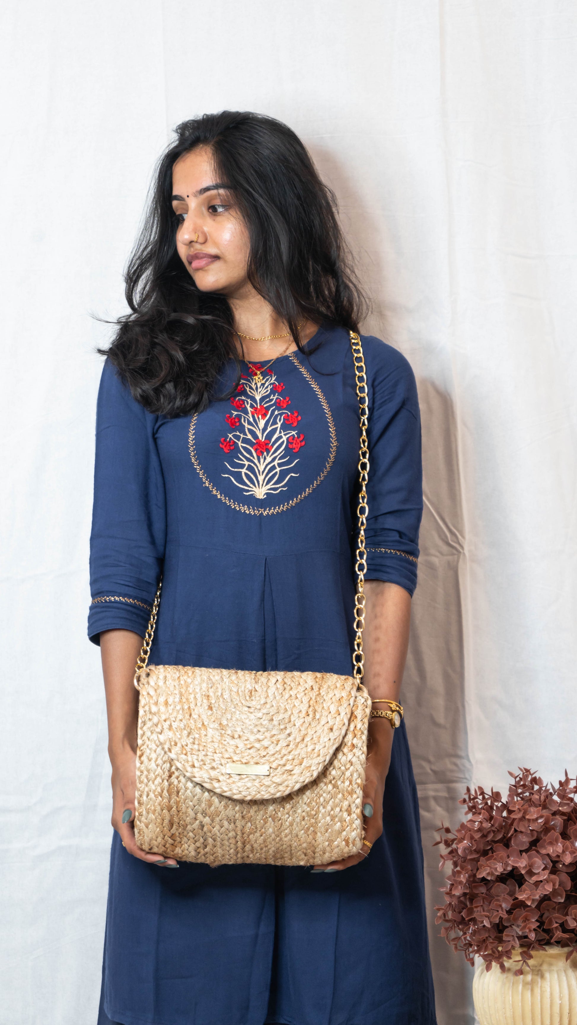 Square Jute Sling with Metal Chain