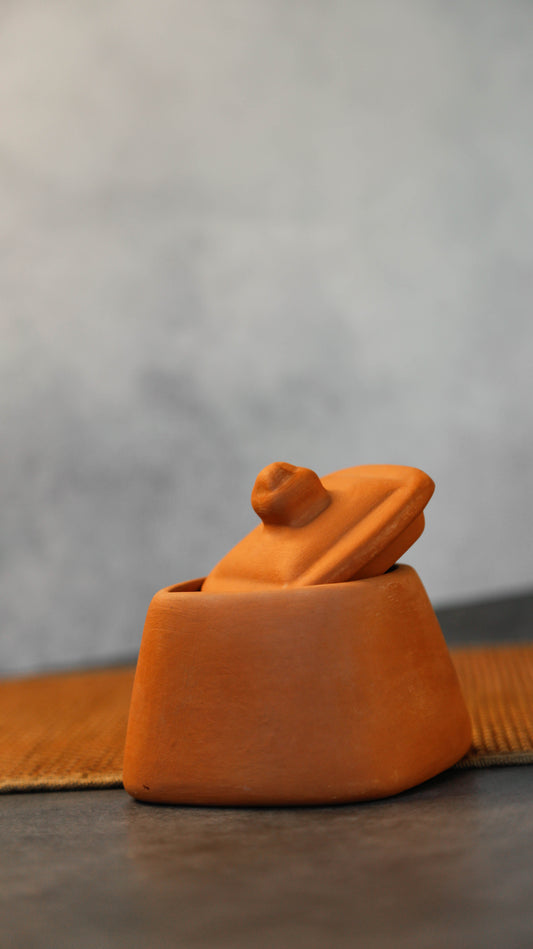 Curd / Salt pot