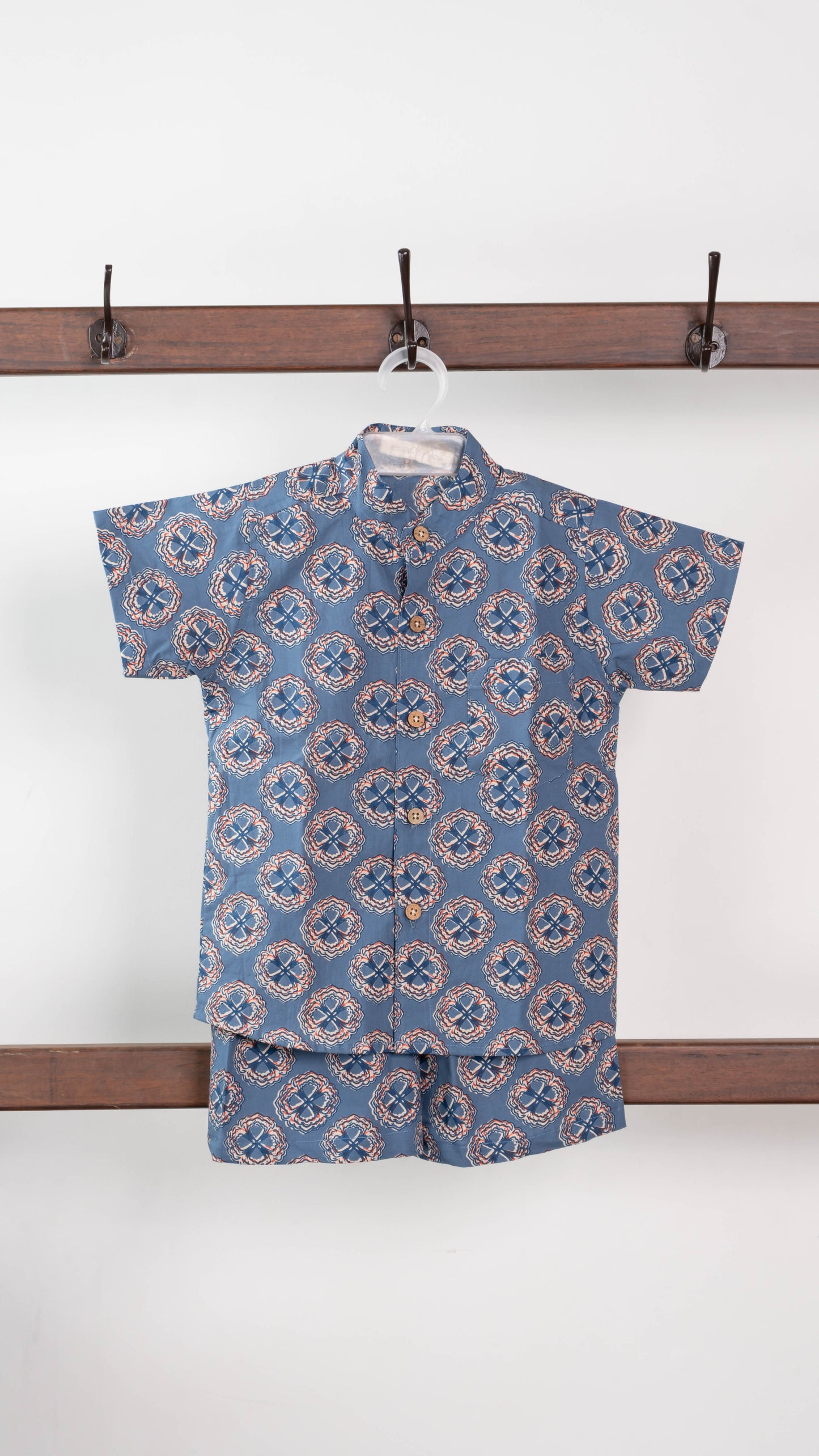 Blue Clover Print Cotton shirt and shorts set