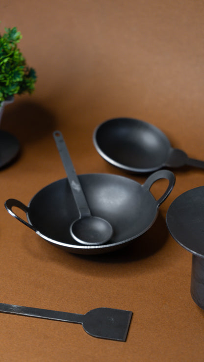 Miniature Cast Iron Kitchen Set