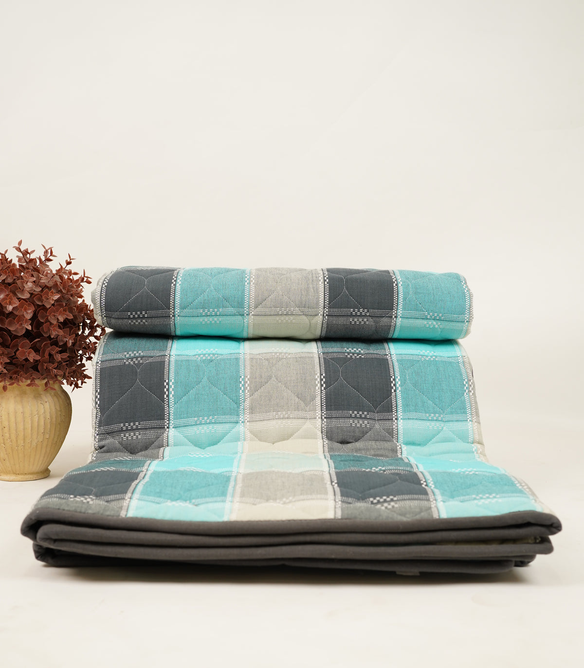 Premium Handloom Double Cot Chennimalai Quilt- Cool Breeze