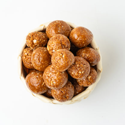Kamarcut Peanut (Peanut Jaggery Balls)