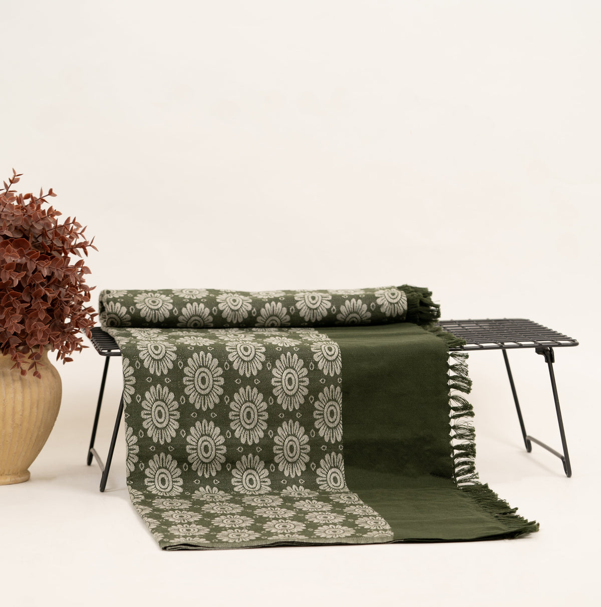Evergreen Bloom Lovely Chennimalai Bedsheet