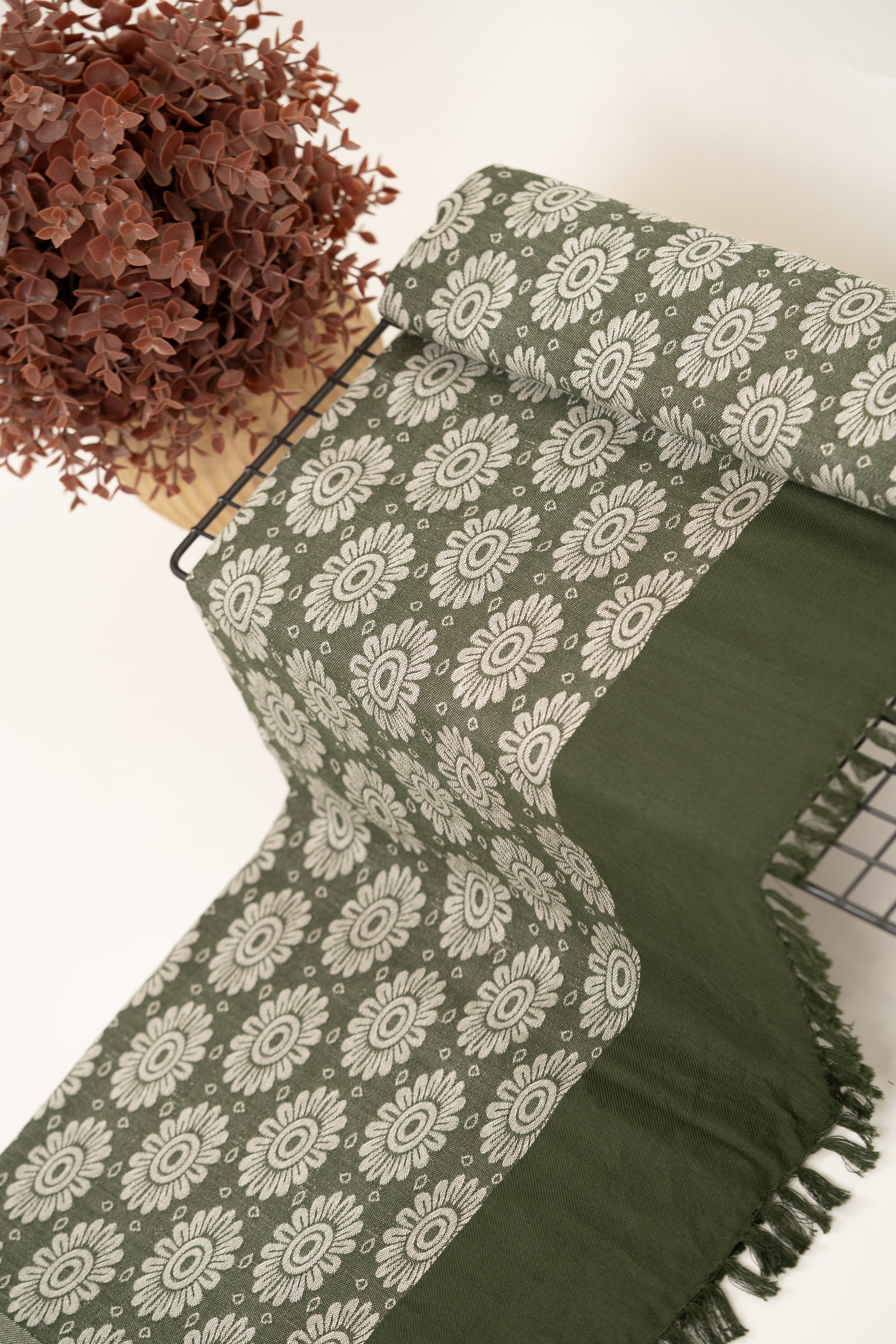 Evergreen Bloom Lovely Chennimalai Bedsheet