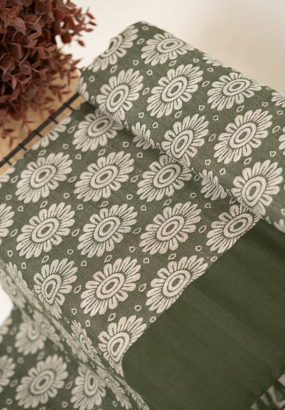 Evergreen Bloom Lovely Chennimalai Bedsheet