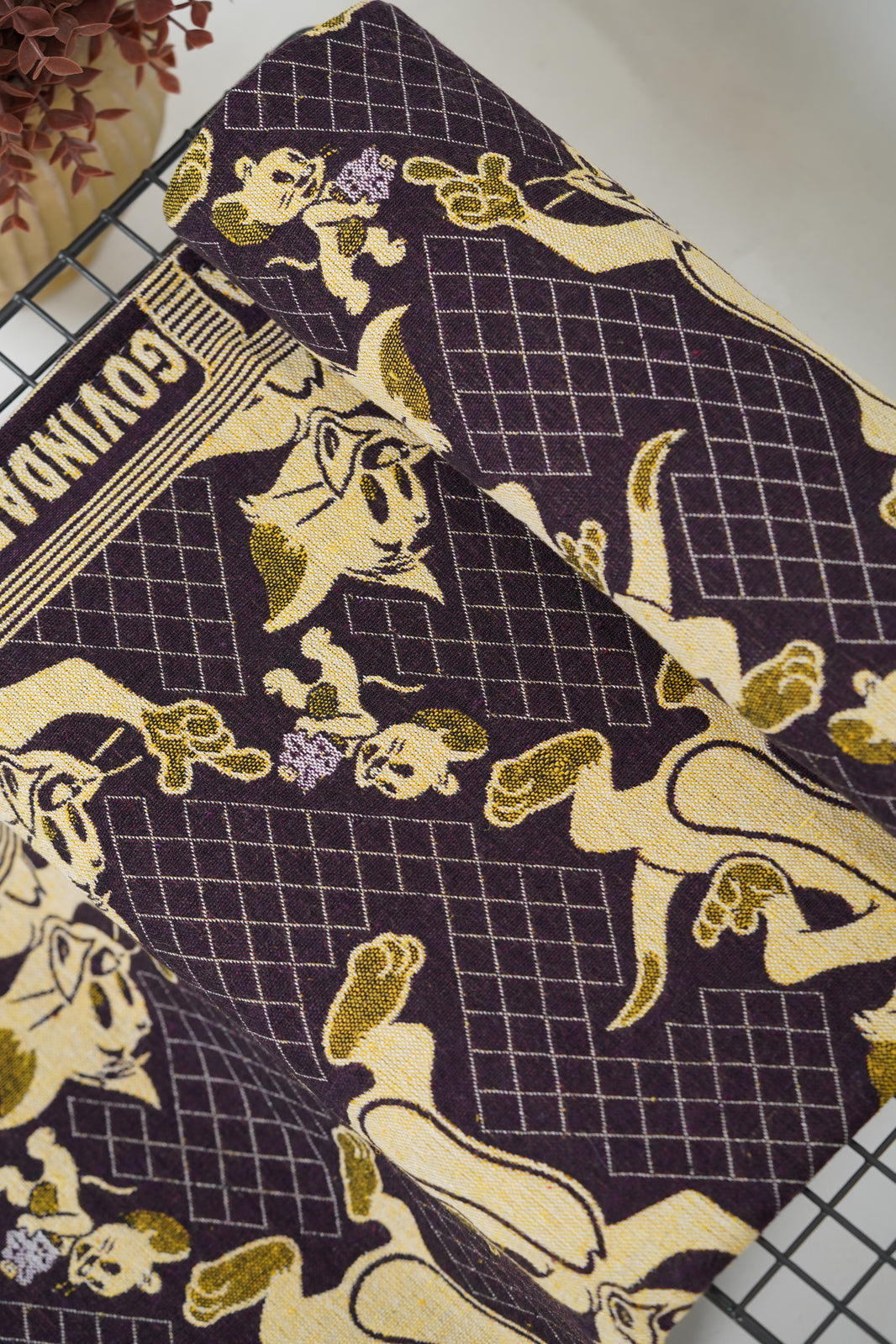 G. Raja Chennimalai Bedsheet Tom & Jerry Maroon