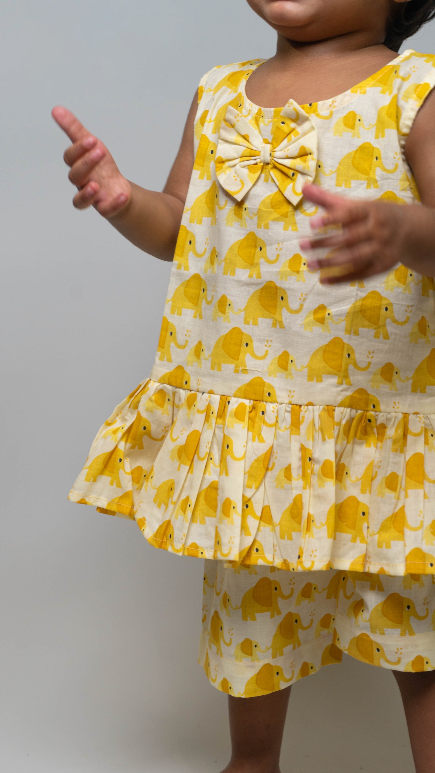Yellow Elephant Bow Pattern Set