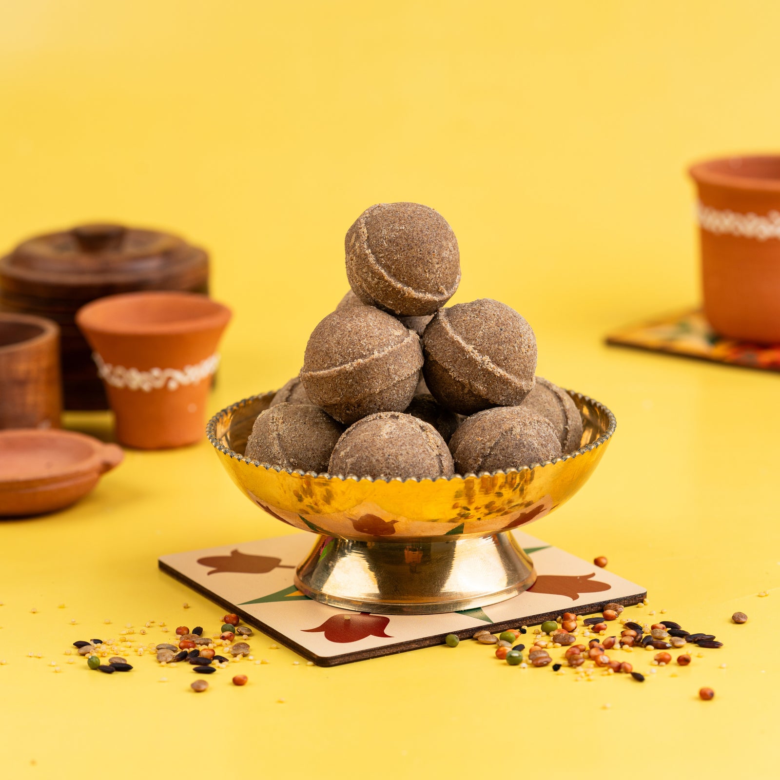 Mixed Millets Ghee Ladoo (Sirudhaniyam)
