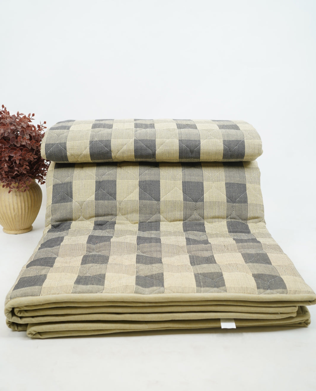 Premium Handloom Double Cot Chennimalai Quilt- Grey