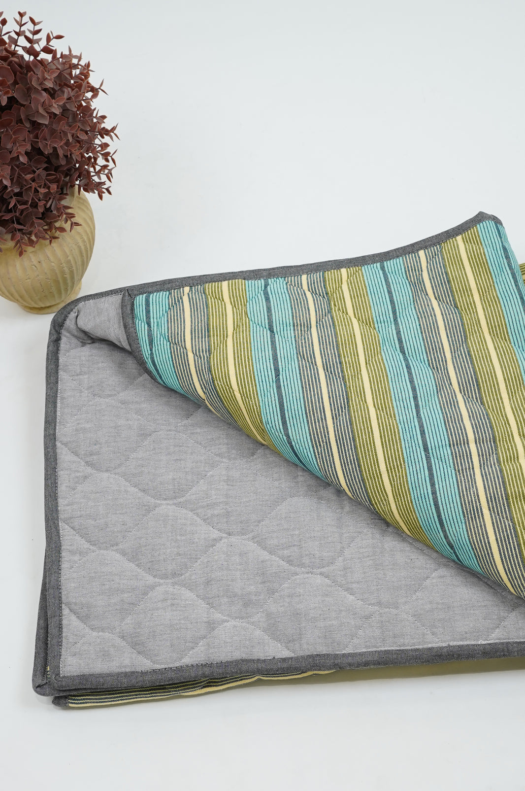 Premium Handloom Single Cot Chennimalai Quilt - Deep Sea