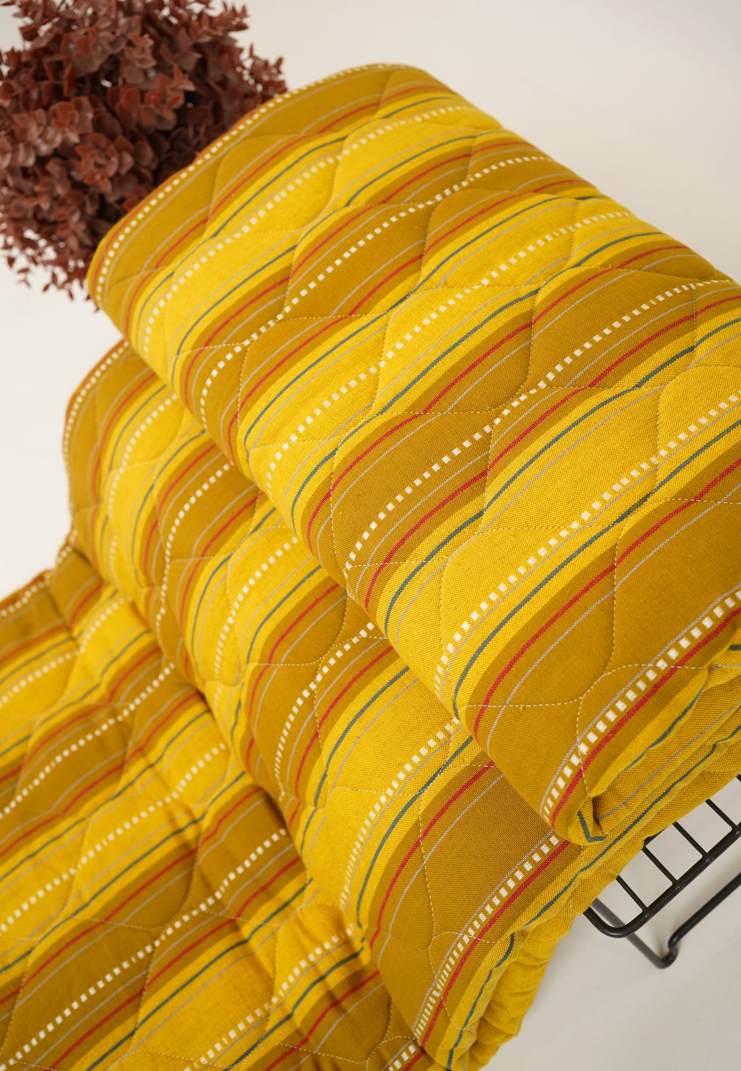 Premium Handloom Single Cot Chennimalai Quilt - Sunny Stripe