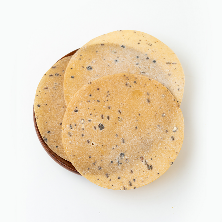 Ulunthu Appalam With Pepper