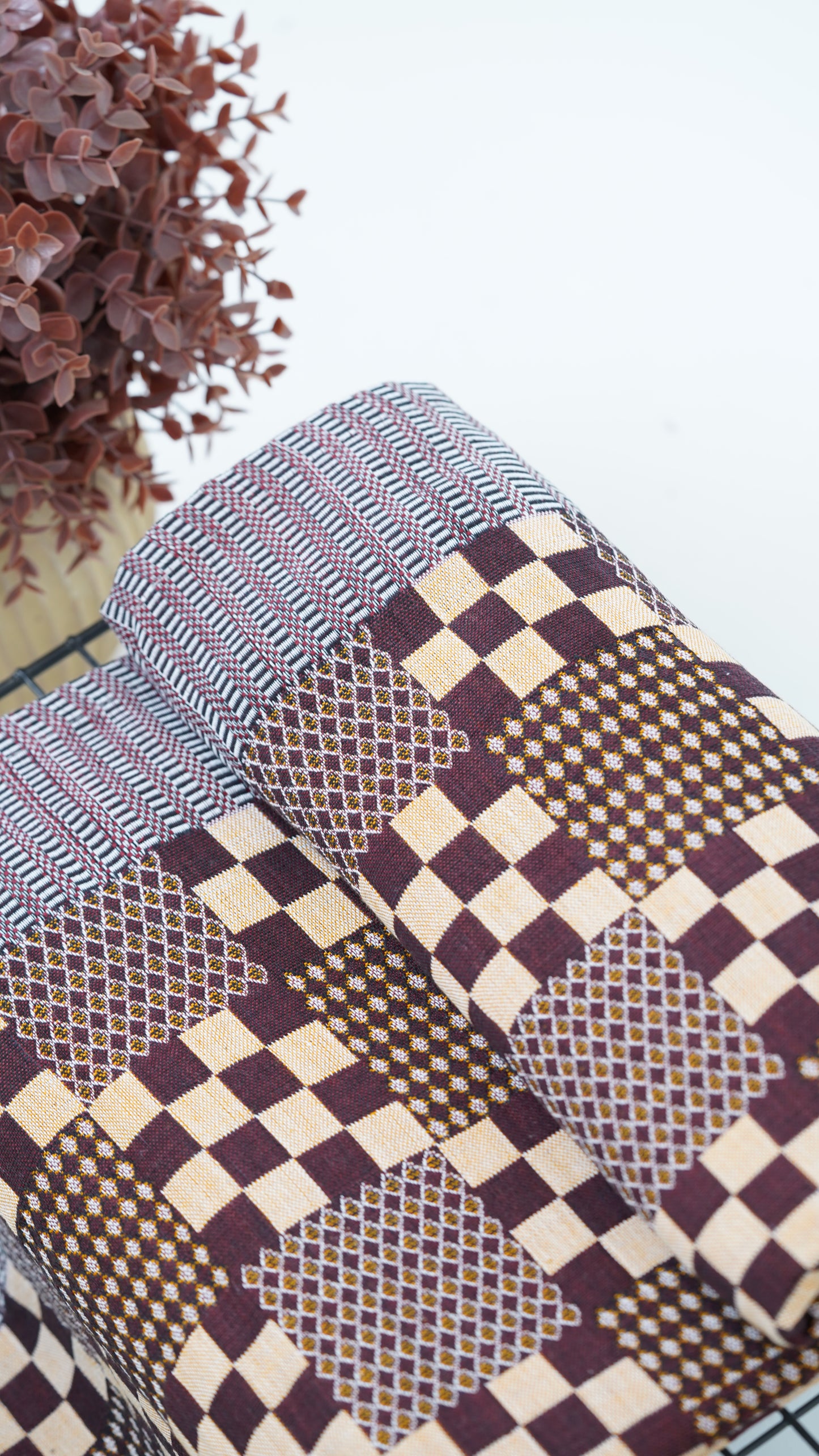 Premium Handloom Royal Checkmate Double Cot Chennimalai Bedsheet