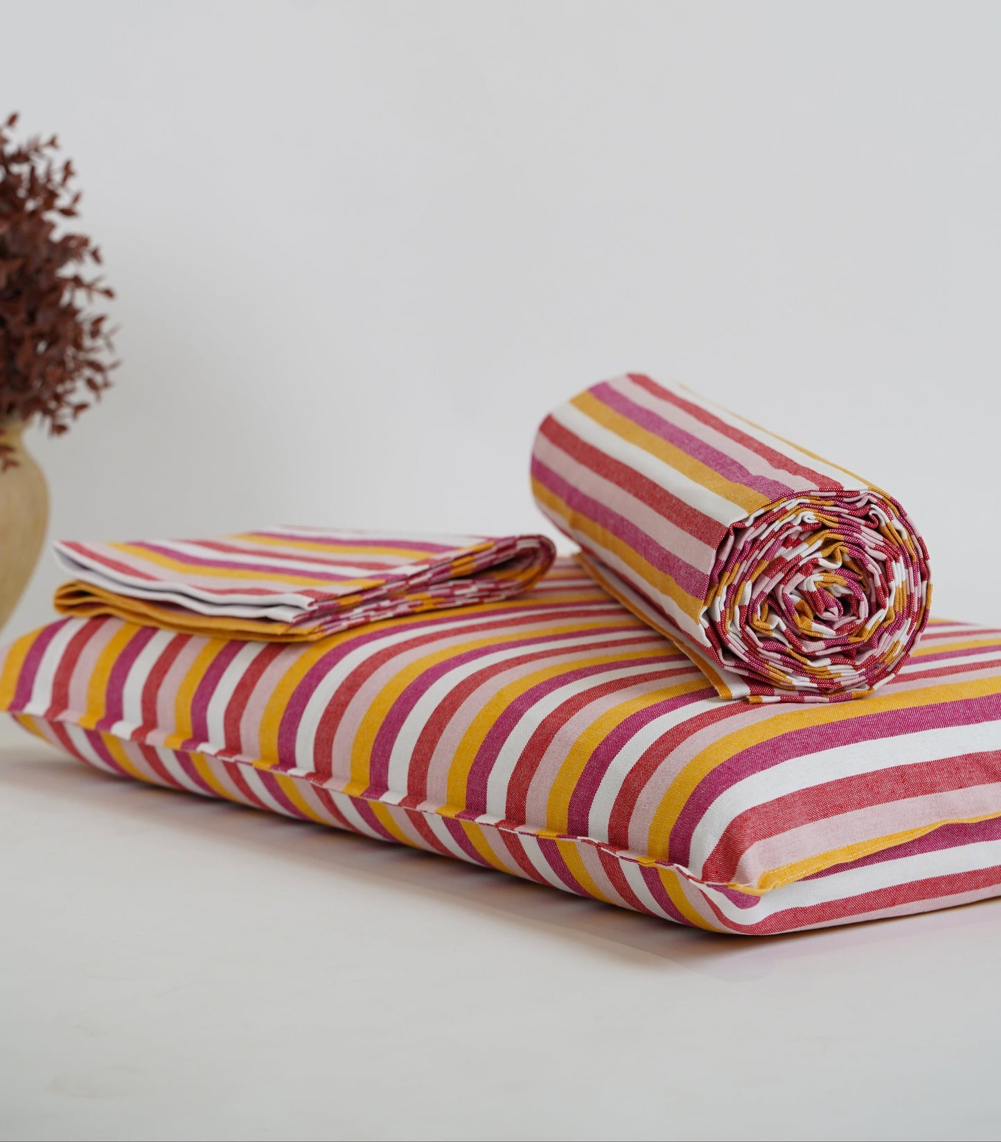 Chennimalai Double Cot Bedspread Red and Yellow