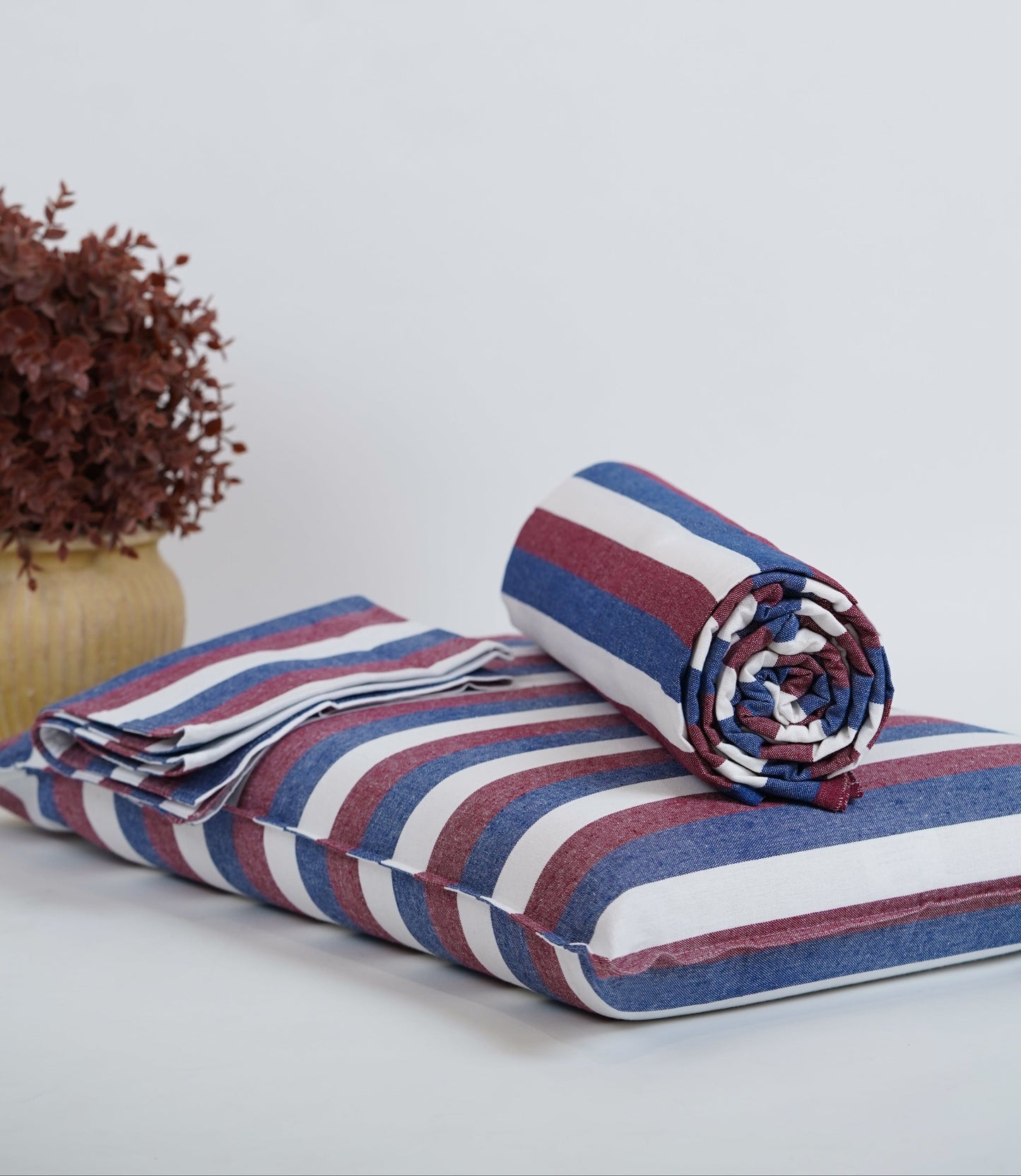 Chennimalai Double Cot Bedspread Red and Blue