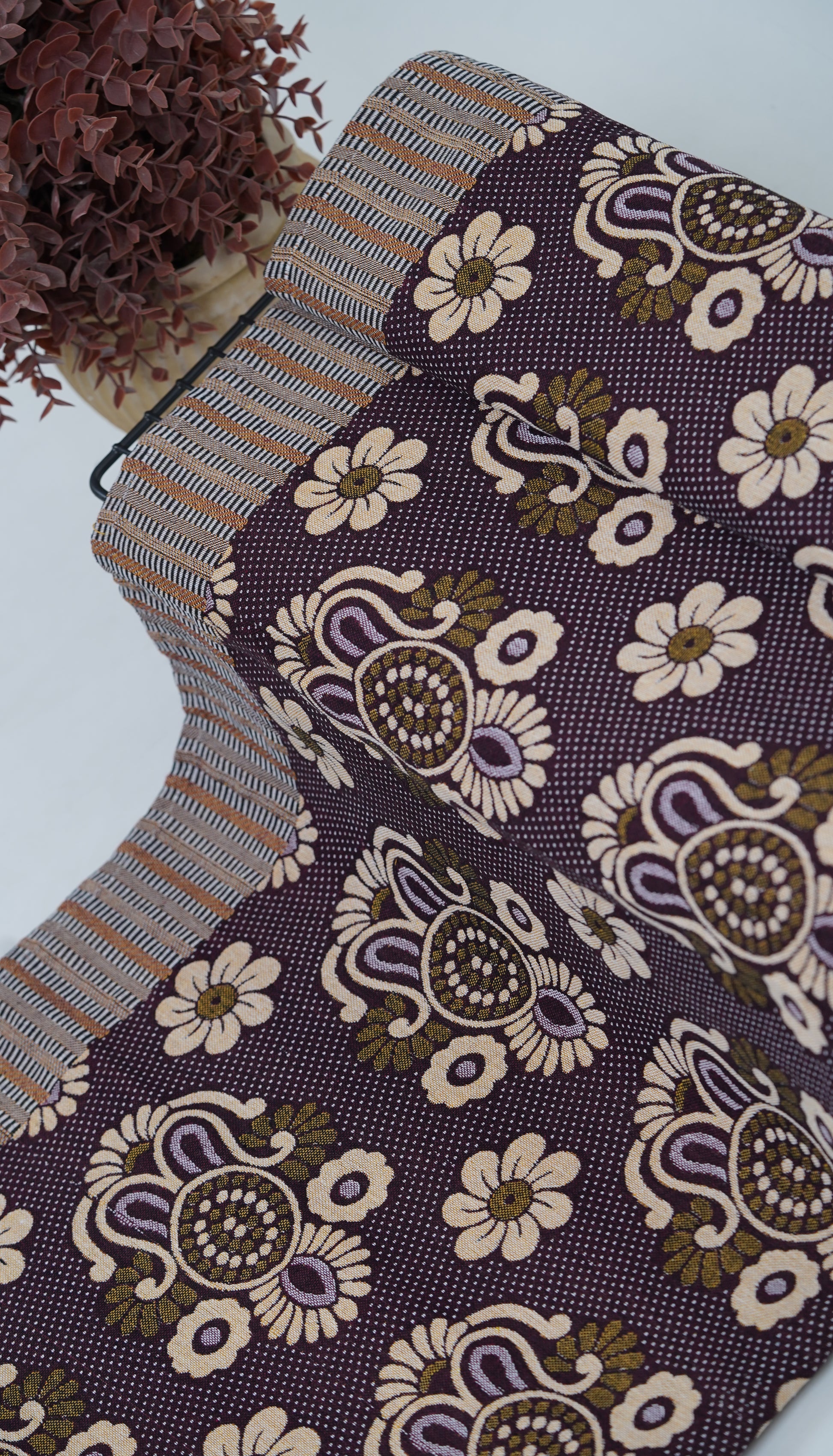 Jacquard Double Cot Bedsheet - Classic Maroon