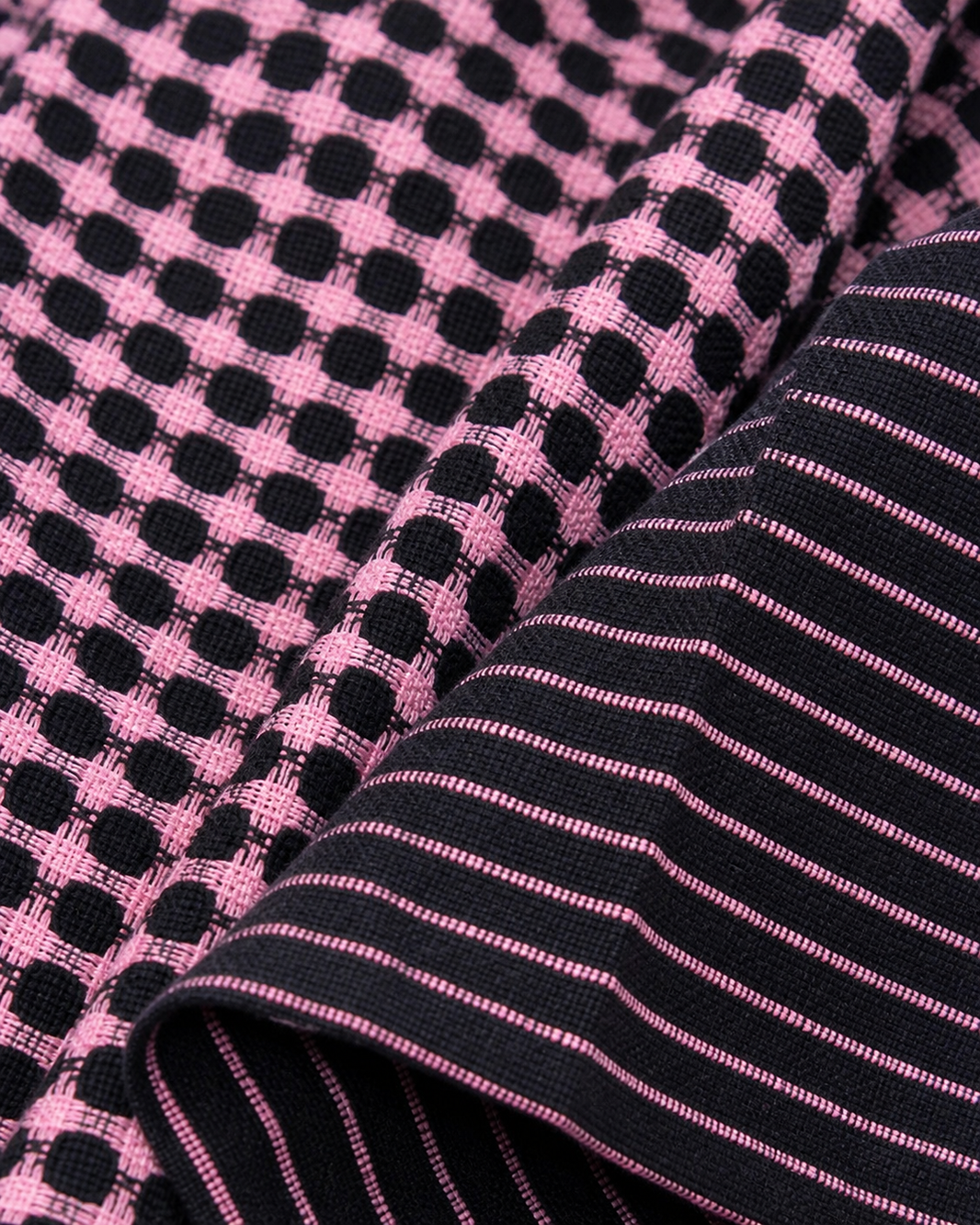 Nayapaisa Chennimalai Bedsheet - Rose — Fabric and pattern detail view