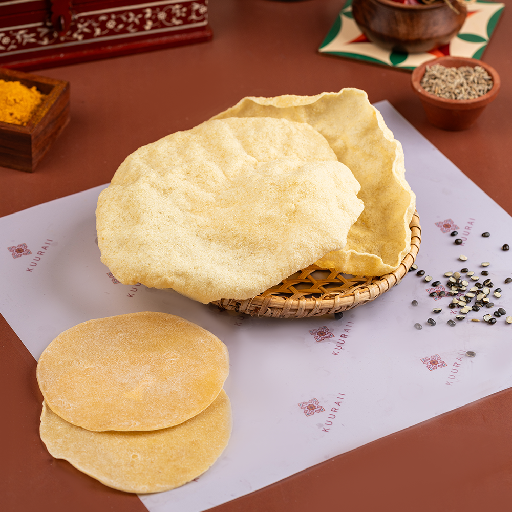 Ulunthu Appalam With Pepper