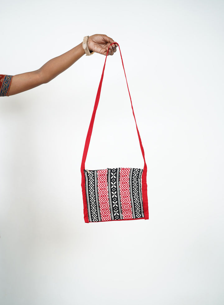 TODA Emdroidery Sling bag